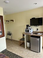 All Star Inn & Suites