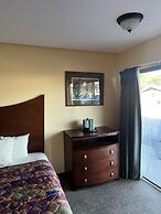 All Star Inn & Suites