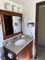 All Star Inn & Suites