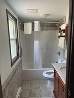 All Star Inn & Suites