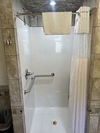 All Star Inn & Suites