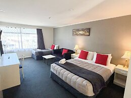 Champers Motor Inn