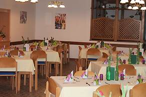 Eduard-Heinrich-Haus - Hostel