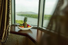 Dedeman Oskemen Tavros