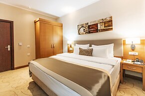 Dedeman Oskemen Tavros