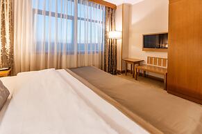 Dedeman Oskemen Tavros