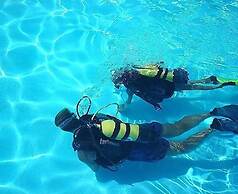 Harmony E Rock Hotel