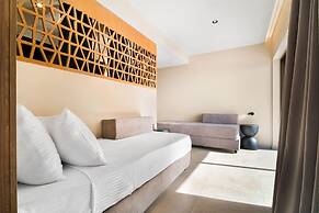 Harmony E Rock Hotel