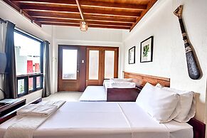 Agos Boracay Rooms + Beds