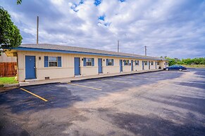 Purple Sage By OYO Snyder TX