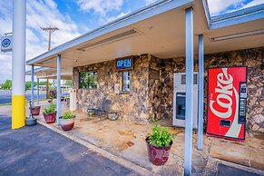 Purple Sage By OYO Snyder TX