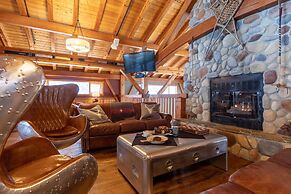 Heather Mountain Lodge