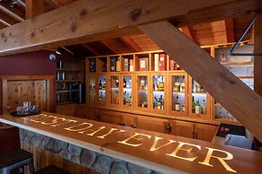 Heather Mountain Lodge