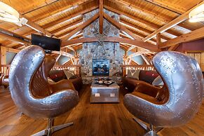 Heather Mountain Lodge