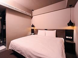 Kiwi Express Hotel - Jiuru