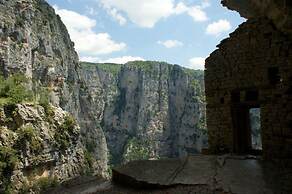 Pirrion Wellness Hotel