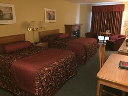 Shallow Bay Motel & Cabins