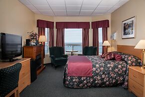 Shallow Bay Motel & Cabins