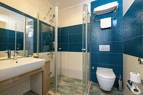 Crystal Aura Beach Resort & Spa – All Inclusive