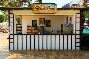 Crystal Aura Beach Resort & Spa – All Inclusive