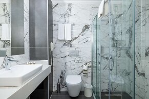 Crystal Aura Beach Resort & Spa – All Inclusive