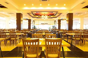 Crystal Aura Beach Resort & Spa – All Inclusive