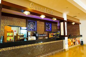 Crystal Aura Beach Resort & Spa – All Inclusive