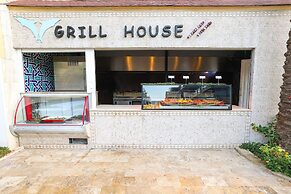 Crystal Aura Beach Resort & Spa – All Inclusive