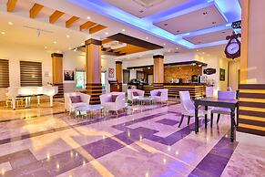 Crystal Aura Beach Resort & Spa – All Inclusive