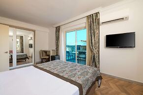 Crystal Aura Beach Resort & Spa – All Inclusive