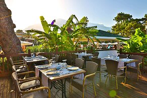 Crystal Aura Beach Resort & Spa – All Inclusive