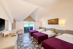 Crystal Aura Beach Resort & Spa – All Inclusive