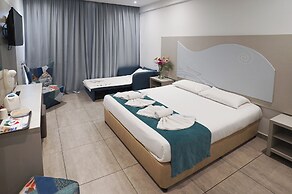 Nicholas Color Hotel