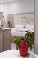 Nicholas Color Hotel