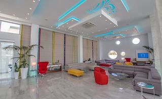 Nicholas Color Hotel