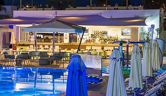 Nicholas Color Hotel