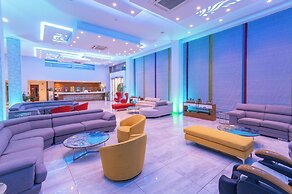 Nicholas Color Hotel