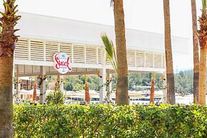 Green Bay Resort & Spa