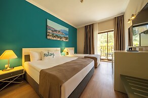 Green Bay Resort & Spa