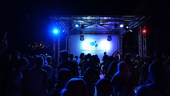 Crystal Flora Beach Resort – All Inclusive