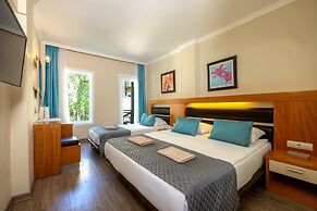 Crystal Flora Beach Resort – All Inclusive