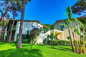 Crystal Flora Beach Resort – All Inclusive