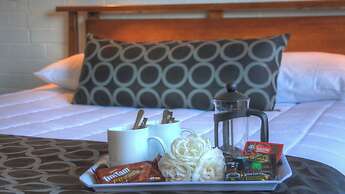 Cousins Motor Inn