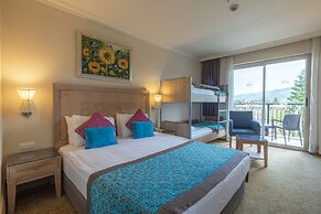 Crystal De Luxe Resort & Spa – All Inclusive