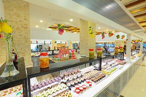 Crystal De Luxe Resort & Spa – All Inclusive