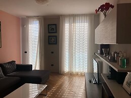 Blue Shades Aparthotel