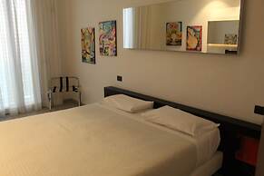 Blue Shades Aparthotel