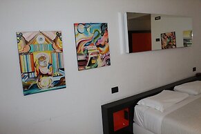 Blue Shades Aparthotel