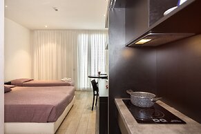 Blue Shades Aparthotel
