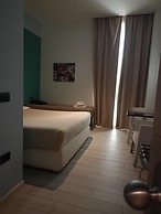 Blue Shades Aparthotel